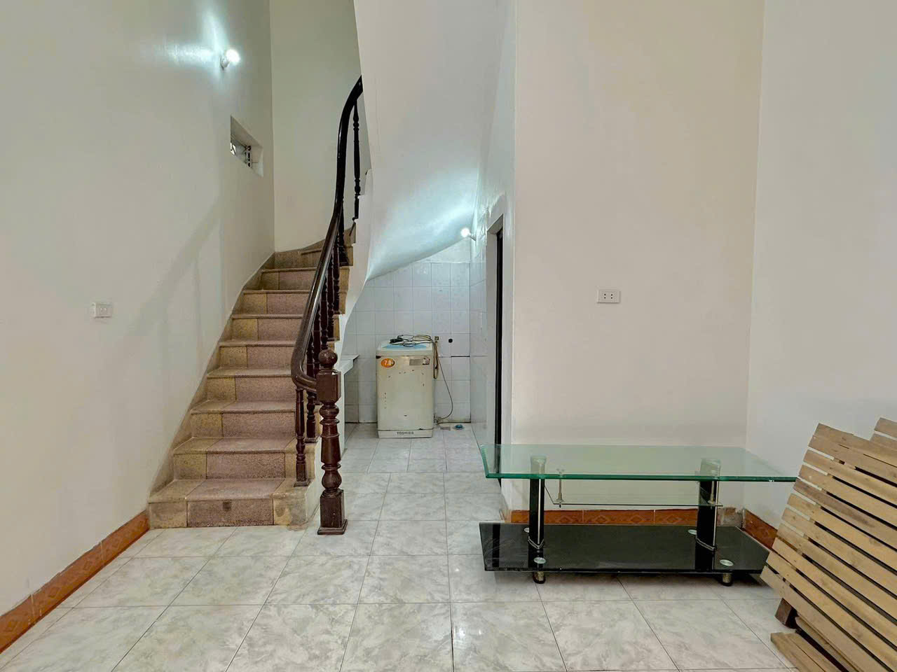 Cho thuê nhà ngõ 505 Trần Khát Chân, 3 tầng x 35m2, 2 ngủ, 9 Triệu ở gia đình, KD online - Ảnh 2